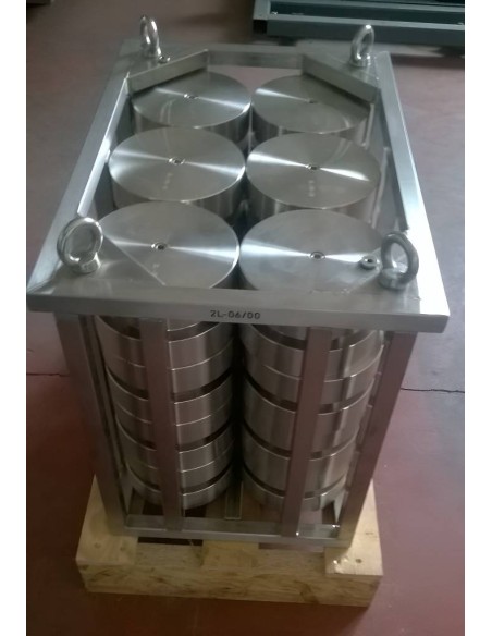 Cesta porta-pesi con ganci realizzata su misura con masse a disco