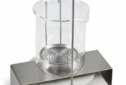 Come determinare la densità di solidi e liquidi con la bilancia